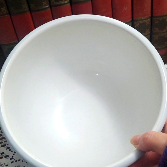 Studio Nova Gabriele Mixing Bowl 8" - Picture 2 of 4